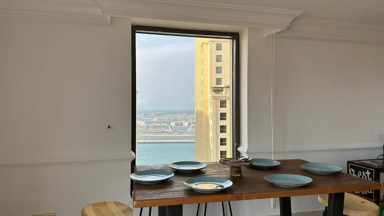 Neyar Beach Vibes - The Penthouse Hostel Dubai