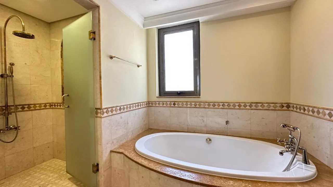 Neyar Beach Vibes - The Penthouse Hostel Dubai