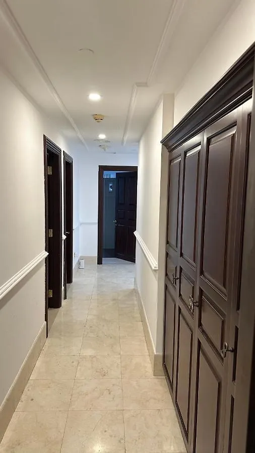 Neyar Beach Vibes - The Penthouse Hostel Dubai