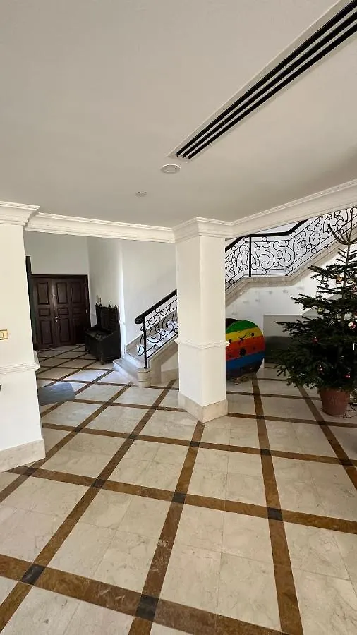 Neyar Beach Vibes - The Penthouse Hostel Dubai