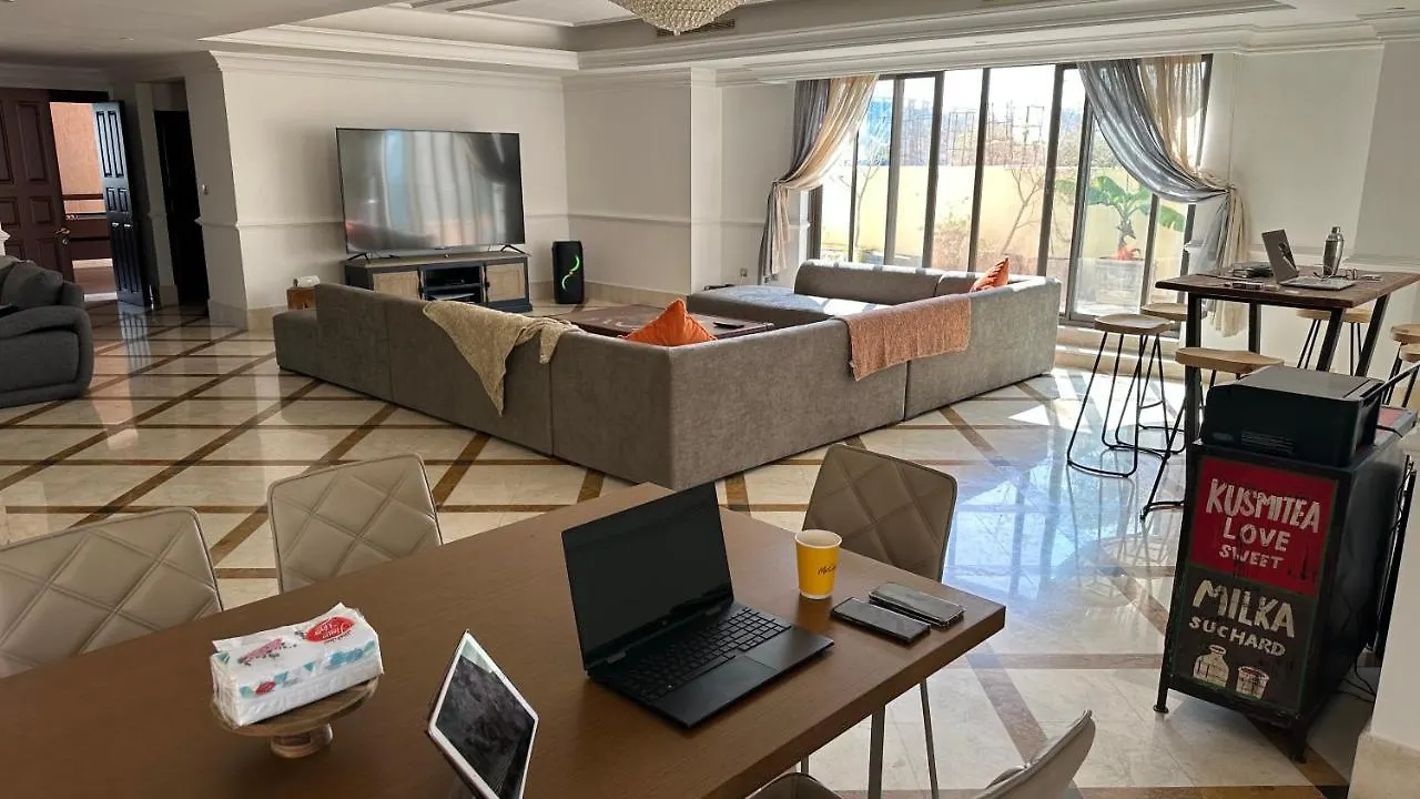 Neyar Beach Vibes - The Penthouse Hostel Dubai 0*,