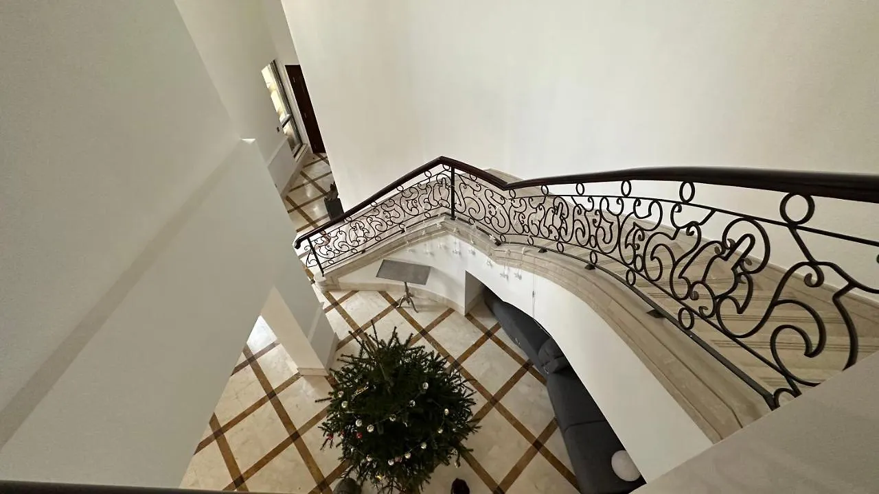 Neyar Beach Vibes - The Penthouse Hostel Dubai 0*,