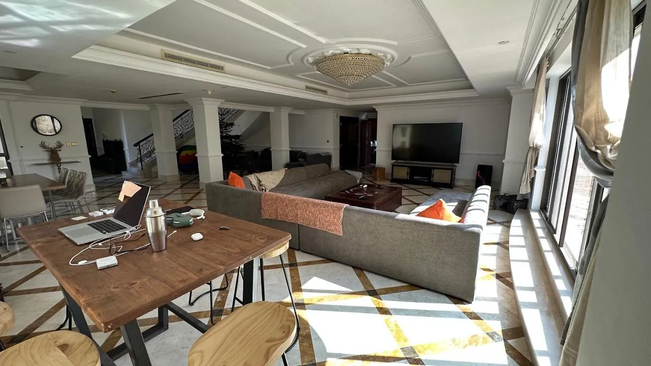 Neyar Beach Vibes - The Penthouse Hostel Dubai