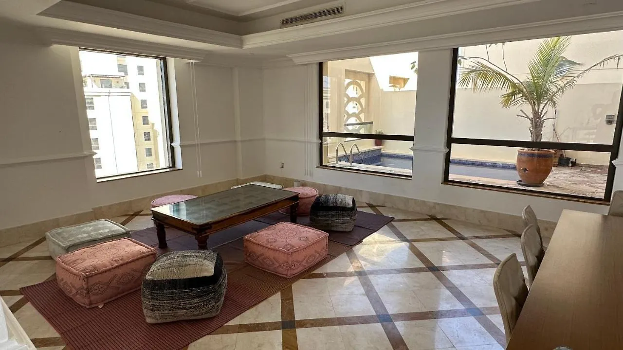 Neyar Beach Vibes - The Penthouse Hostel Dubai