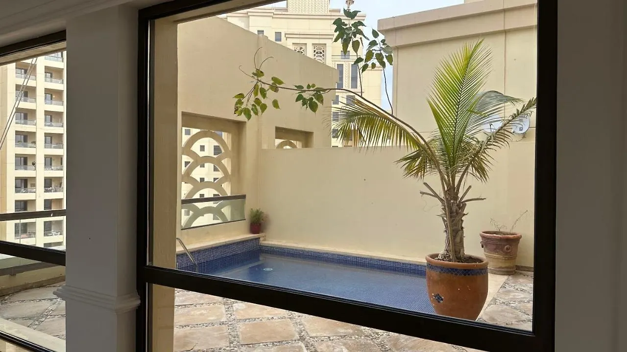 Neyar Beach Vibes - The Penthouse Hostel Dubai